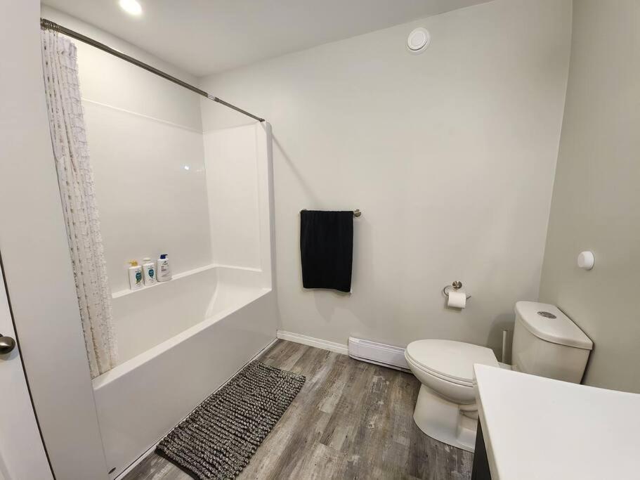 Comfort First - Sleeps 6 Whitehorse Buitenkant foto